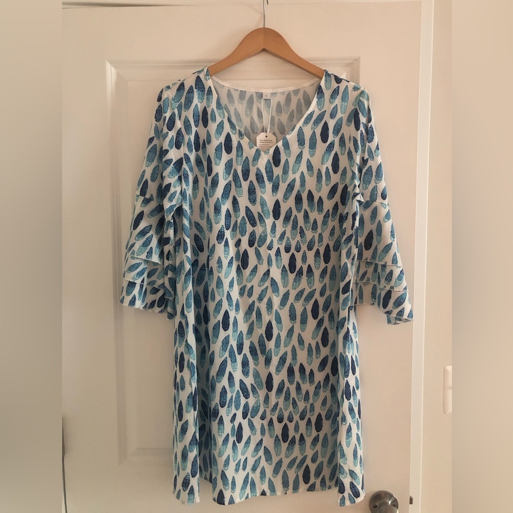 NWT! Lightweight Dress with Bell Sleeves